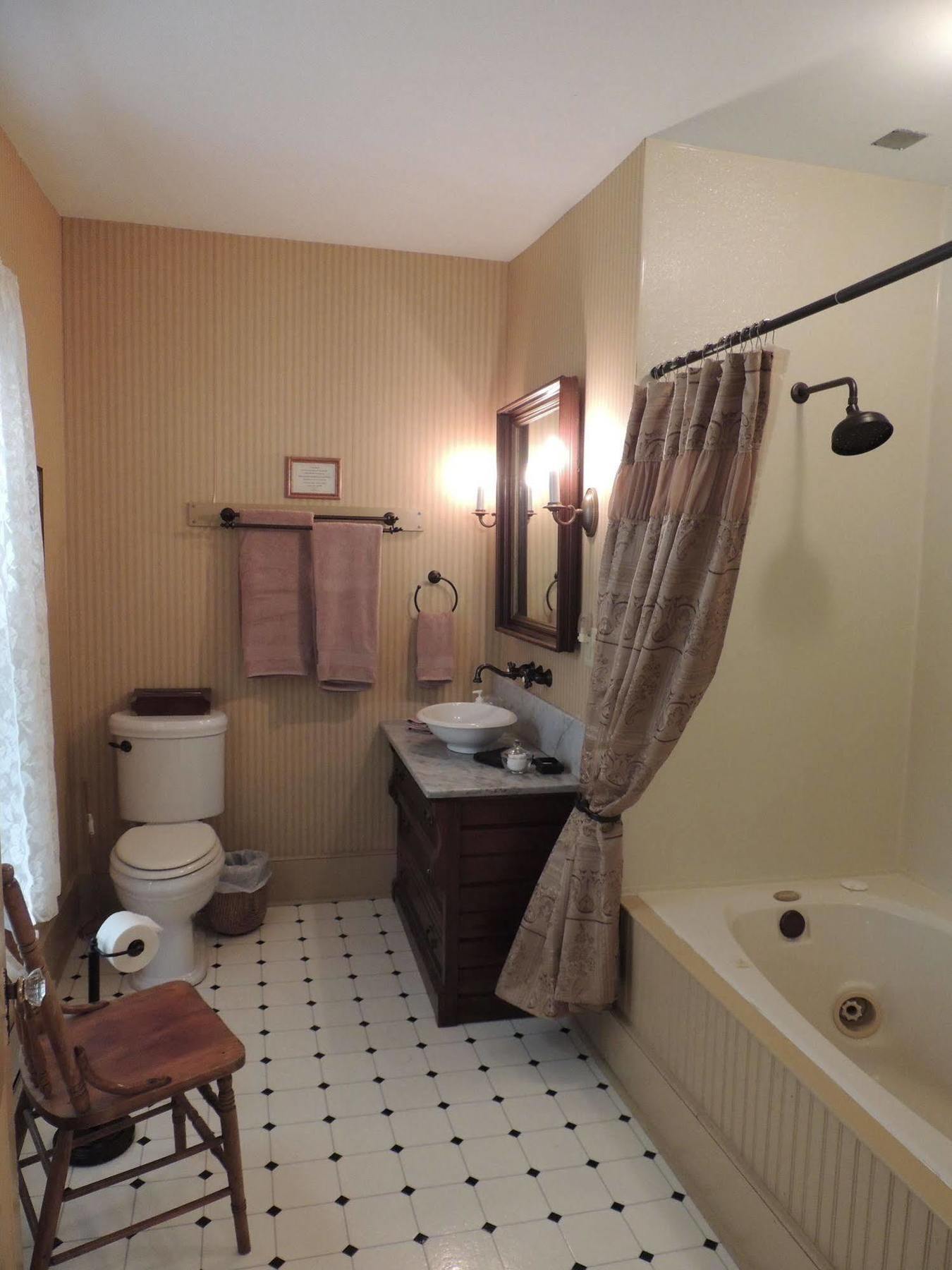 1868 Magnolia House Inn Lexington Extérieur photo