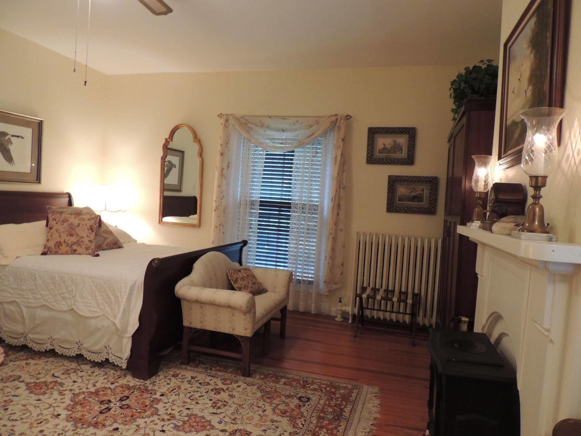1868 Magnolia House Inn Lexington Extérieur photo