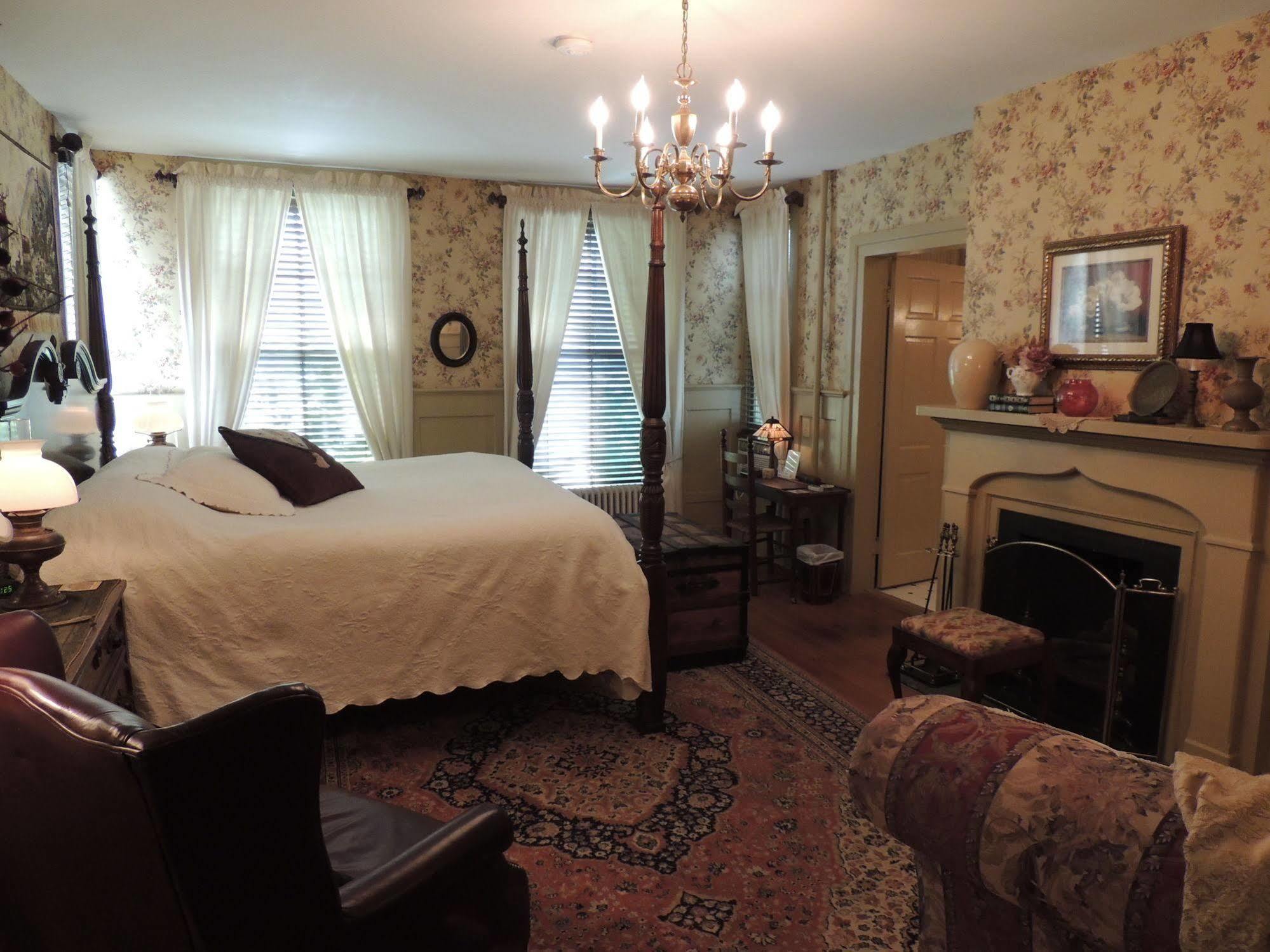 1868 Magnolia House Inn Lexington Extérieur photo