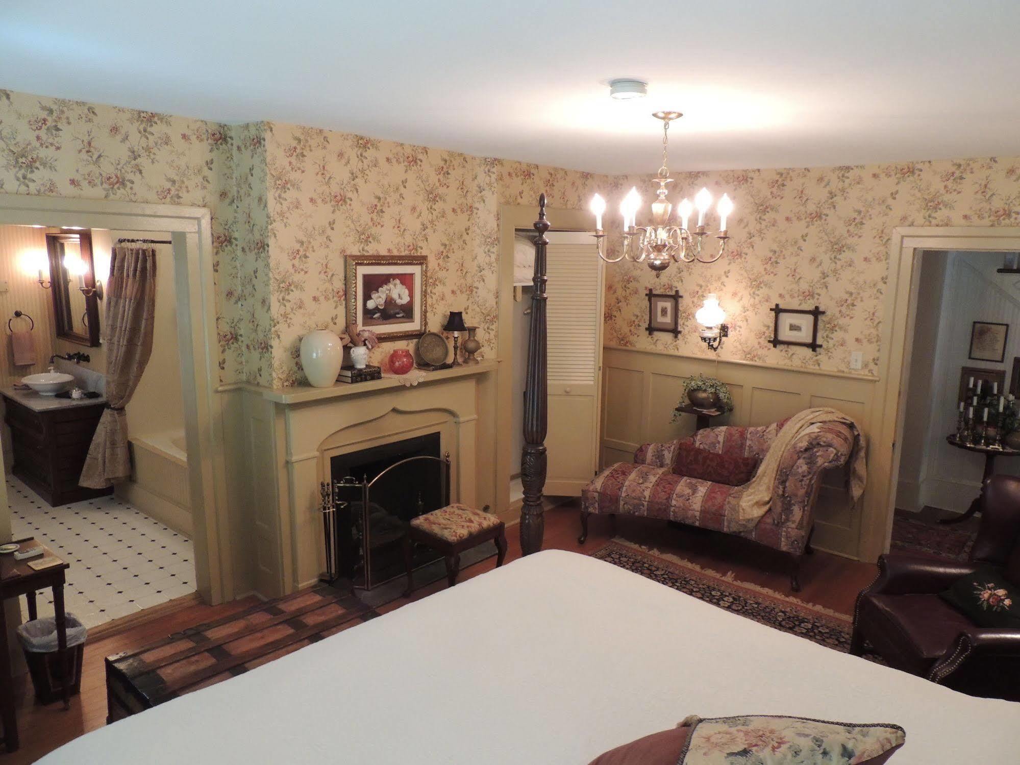 1868 Magnolia House Inn Lexington Extérieur photo